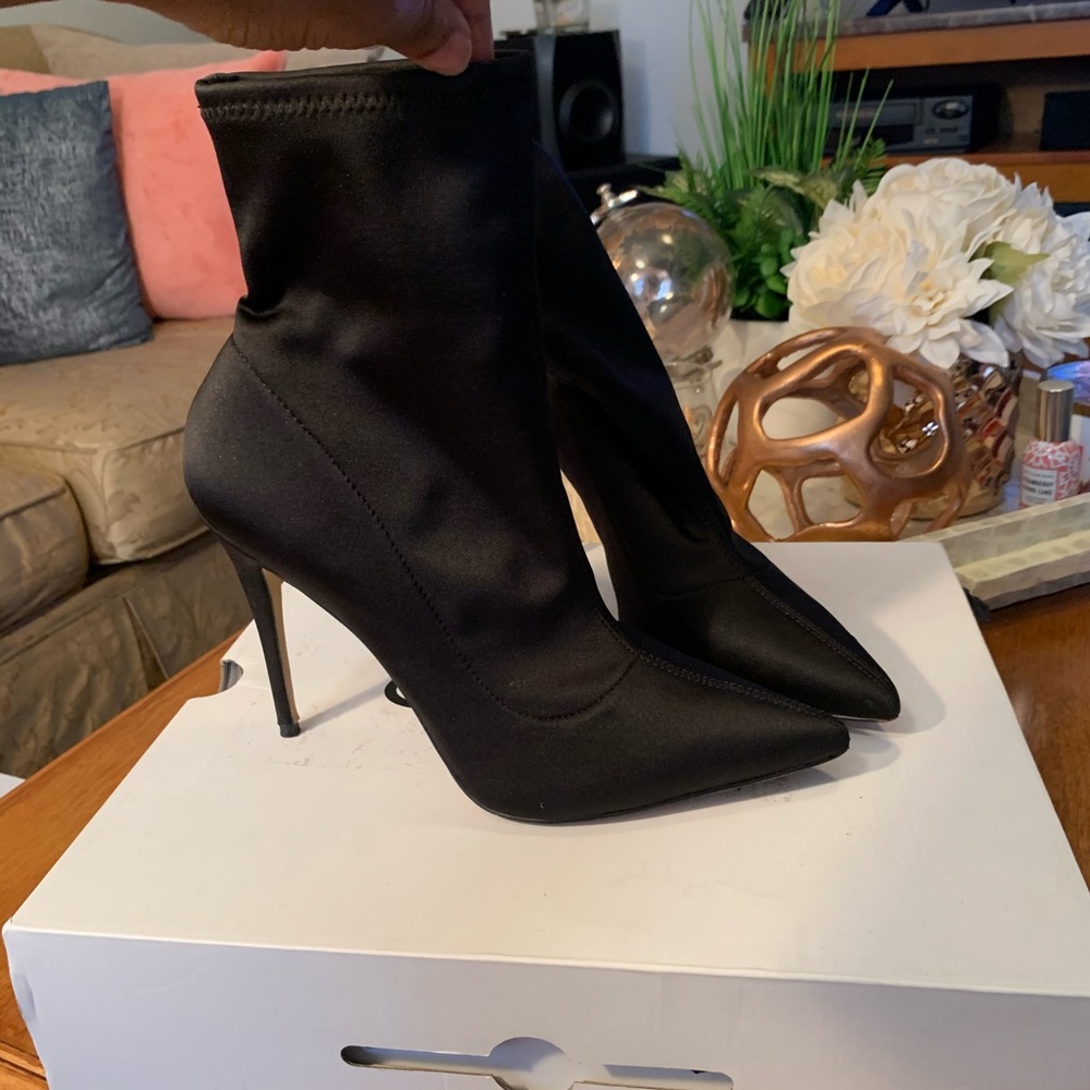 Black Aldo Heel Booties